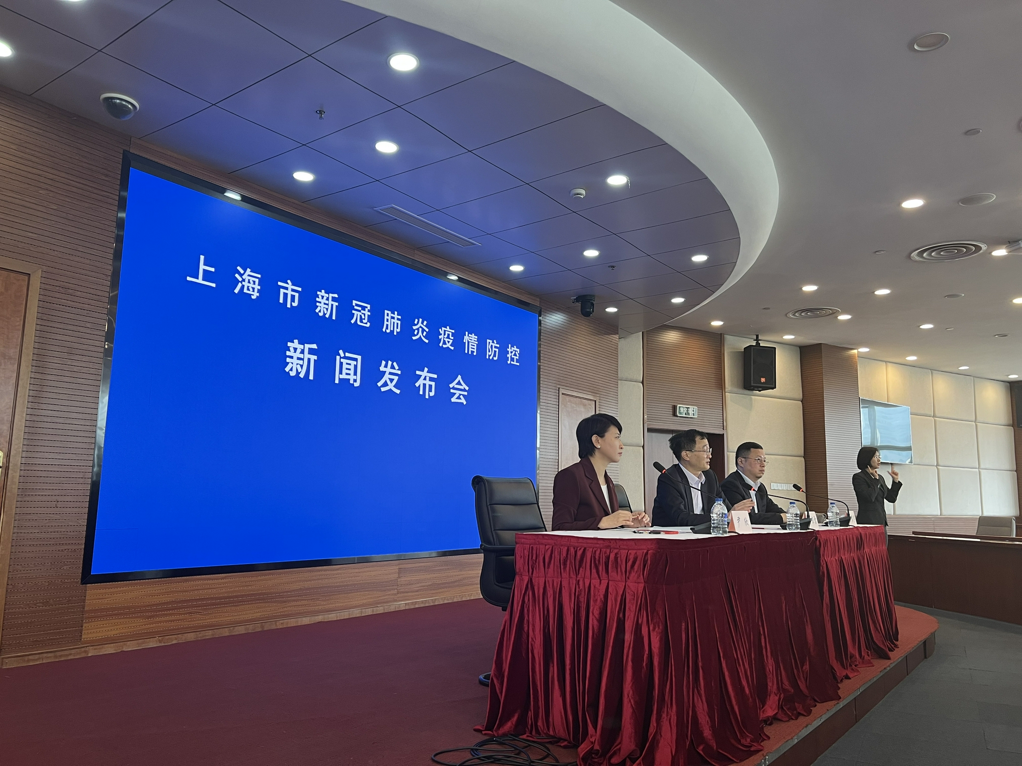 卫健委:上海疫情正快速上升.上海疫情结束时间-第3张图片